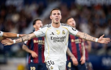 战术鬼才or宫斗天才？阿隆索一招让梅西接班人成皇马最特殊的人