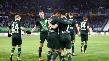 德甲保级生死战！汉堡主场硬撼沃夫斯堡，谁能逃离降级泥潭？