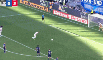 凯恩又戴帽！赛季第2次，7场狂轰13球，67场德甲已入70球